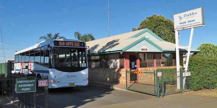 Dubbo Volvo B7R Bustech Graduate 16